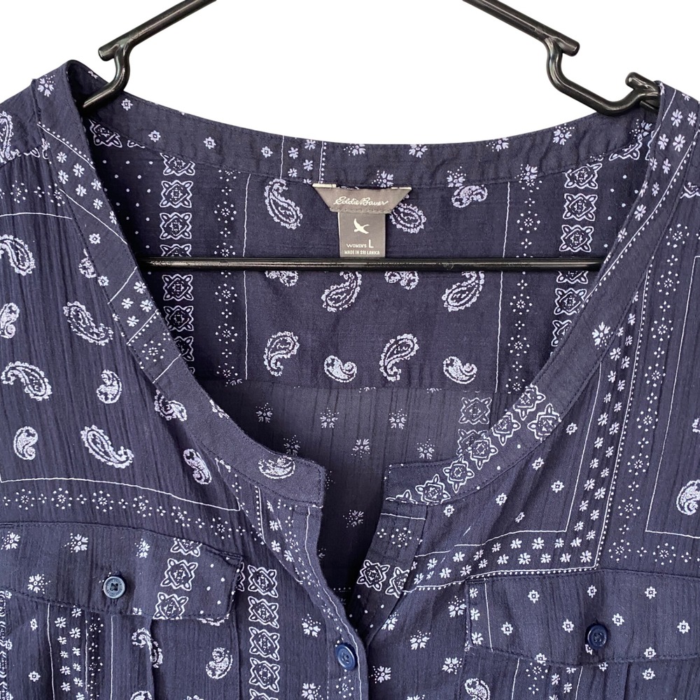Eddie Bauer Womens Navy Blue Bandana Paisley Gauze Sleeveless Button Down Top L - Picture 4 of 12